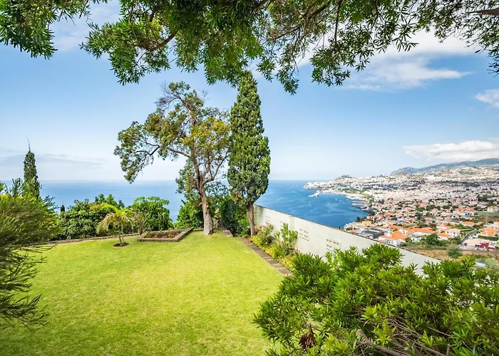Private Oceanfront Deluxe Pico 360 Views Funchal (Madeira)