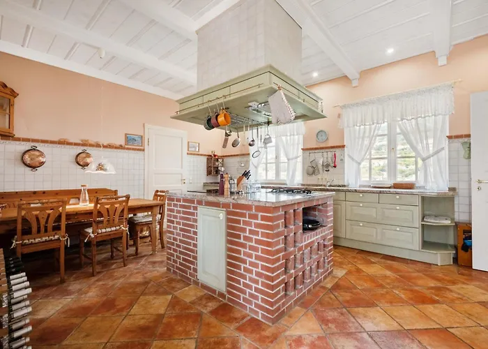 Private Oceanfront Deluxe Pico 360 Views Funchal (Madeira)