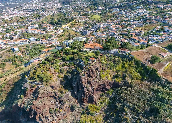 Private Oceanfront Deluxe Pico 360 Views * Funchal